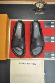 Picture of Louis Vuitton Slippers _SKULVsz38-45hnh0604939